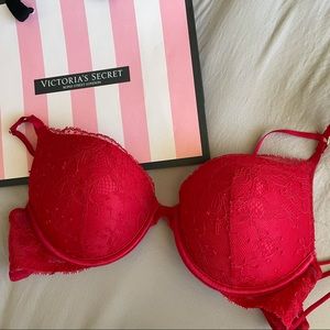 Victoria’s Secret Sexy Red Lace Push-up Bra 34D